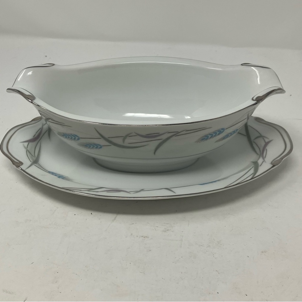 Valmont China ROYAL WHEAT Sauce Gravy Boat w/Attached Underplate Japan
